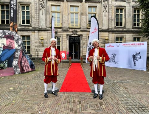 Lakeien als gastheren bij Royal Canin’s koninklijke events